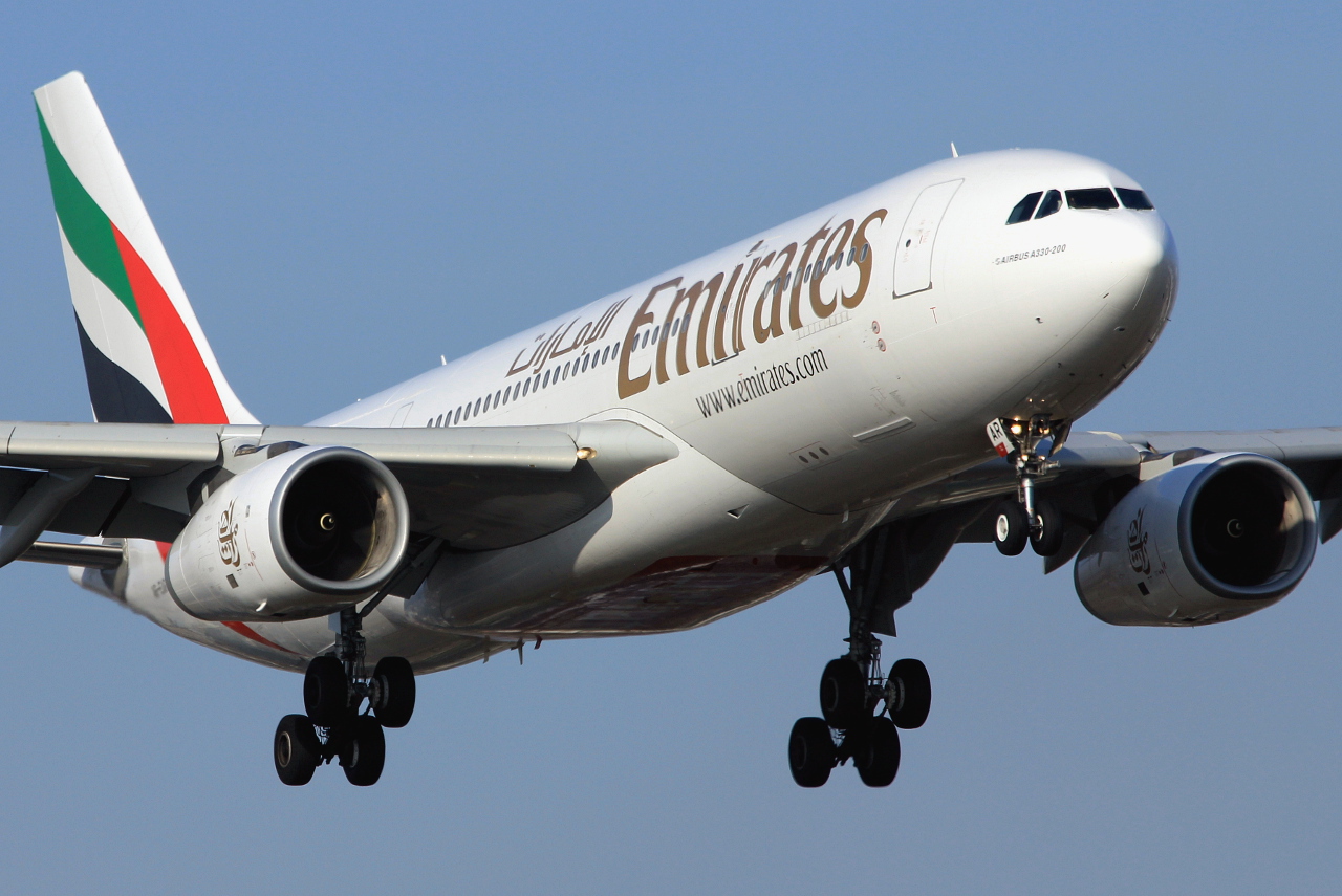 A6-EAR (536) 2003 Airbus A330-243