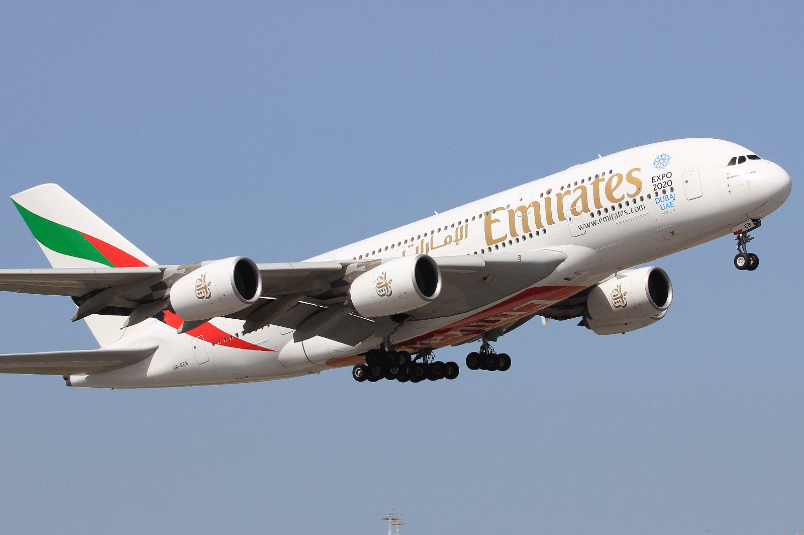 A6-EEB (109) 2012 Airbus A380-861