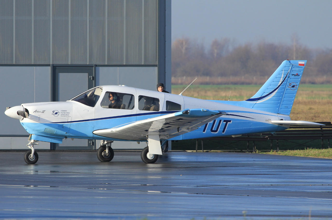 SP-TUT, (cn 2844145), Piper PA-28R-201