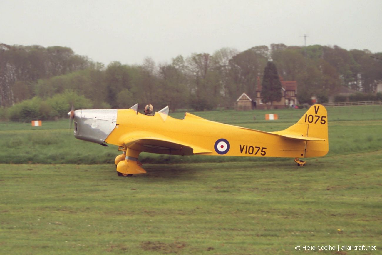 V1075 (2228) 1941 Miles M14A Hawk Trainer 3