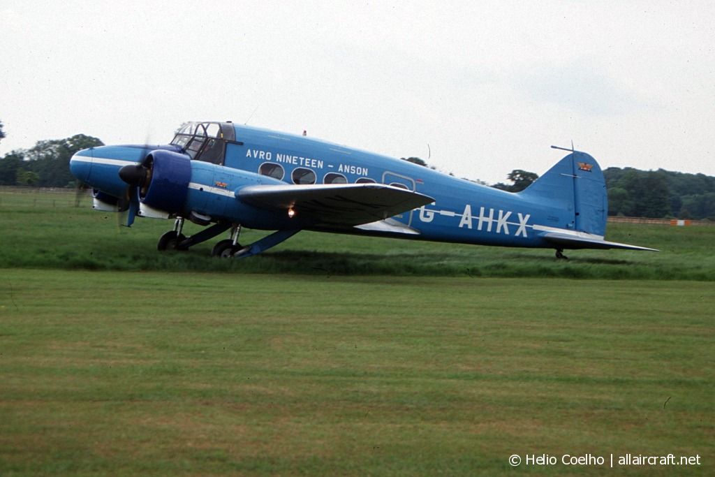 G-AHKX (1333) 1946 Avro 652A Anson C.19 Series 2