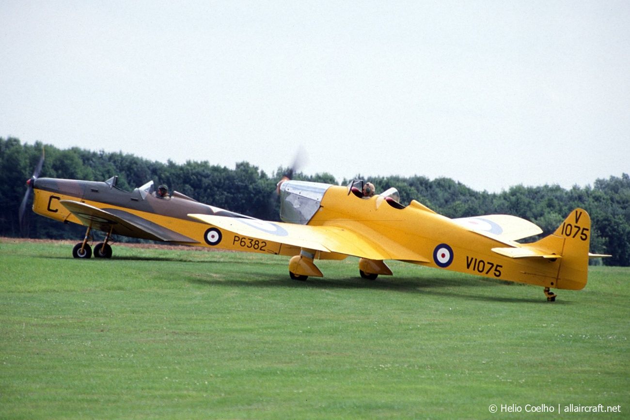 V1075 (2228) 1941 Miles M14A Hawk Trainer 3