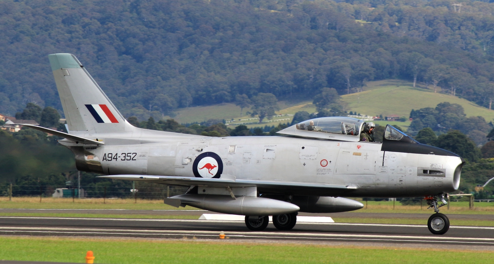 VH-SBR (cn CA27-92) CAC CA-27 Sabre Mk32