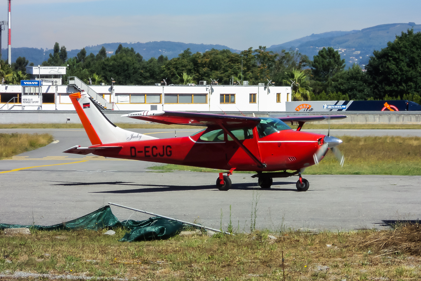 D-ECJG, (cn 18260517), Cessna 182N Skylane