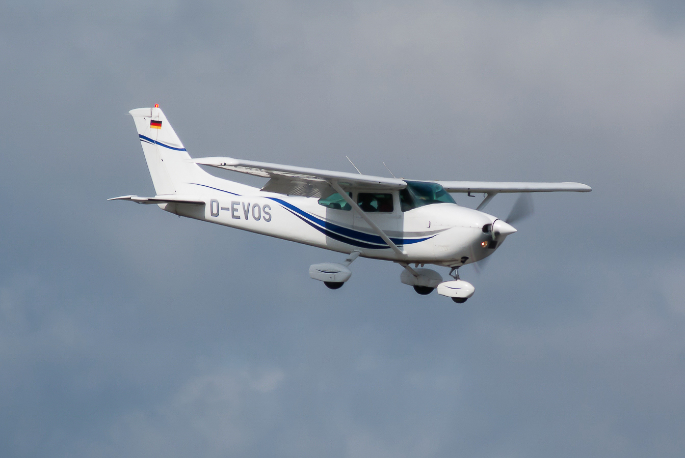 D-EVOS (18266835) 1979 Cessna 182Q Skylane