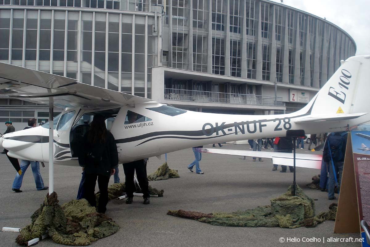 OK-NUF 28 WD Flugzeugbau Evolution E100