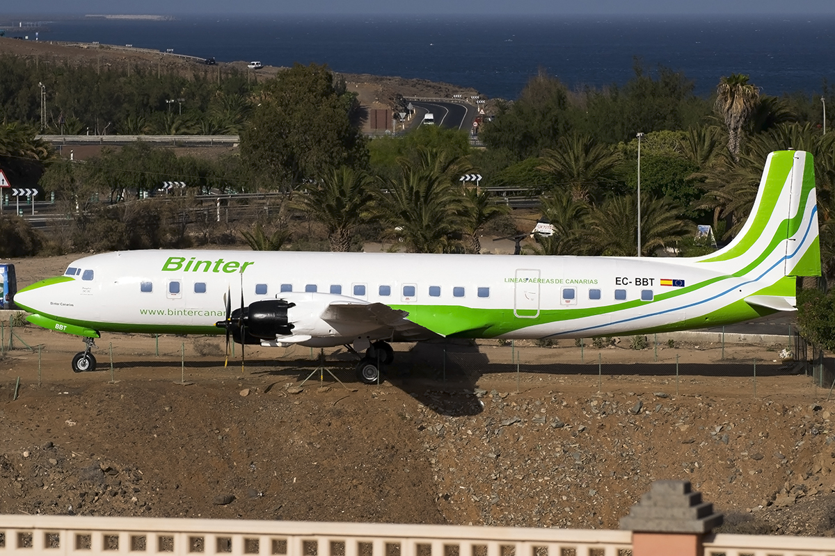 EC-BBT (cn 45553) Douglas DC-7C