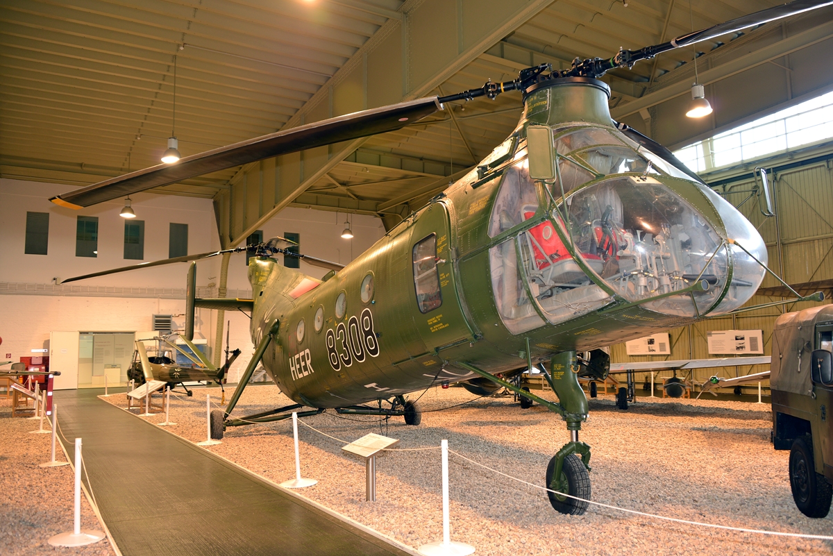 8308 (WG8) Boeing-Vertol  H-21C Shawnee