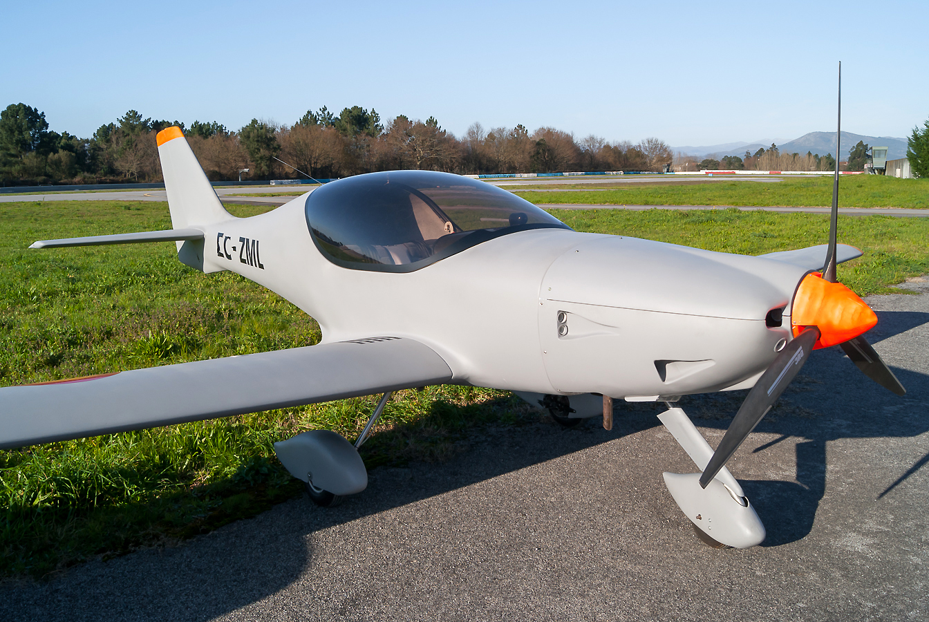 EC-ZML (4021) Aerocomp VM-1 Esqual