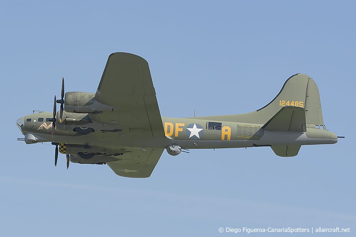 G-BEDF / 124485 1944 Boeing B-17G Flying Fortress