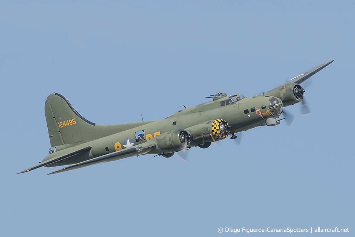 G-BEDF / 124485 1944 Boeing B-17G Flying Fortress