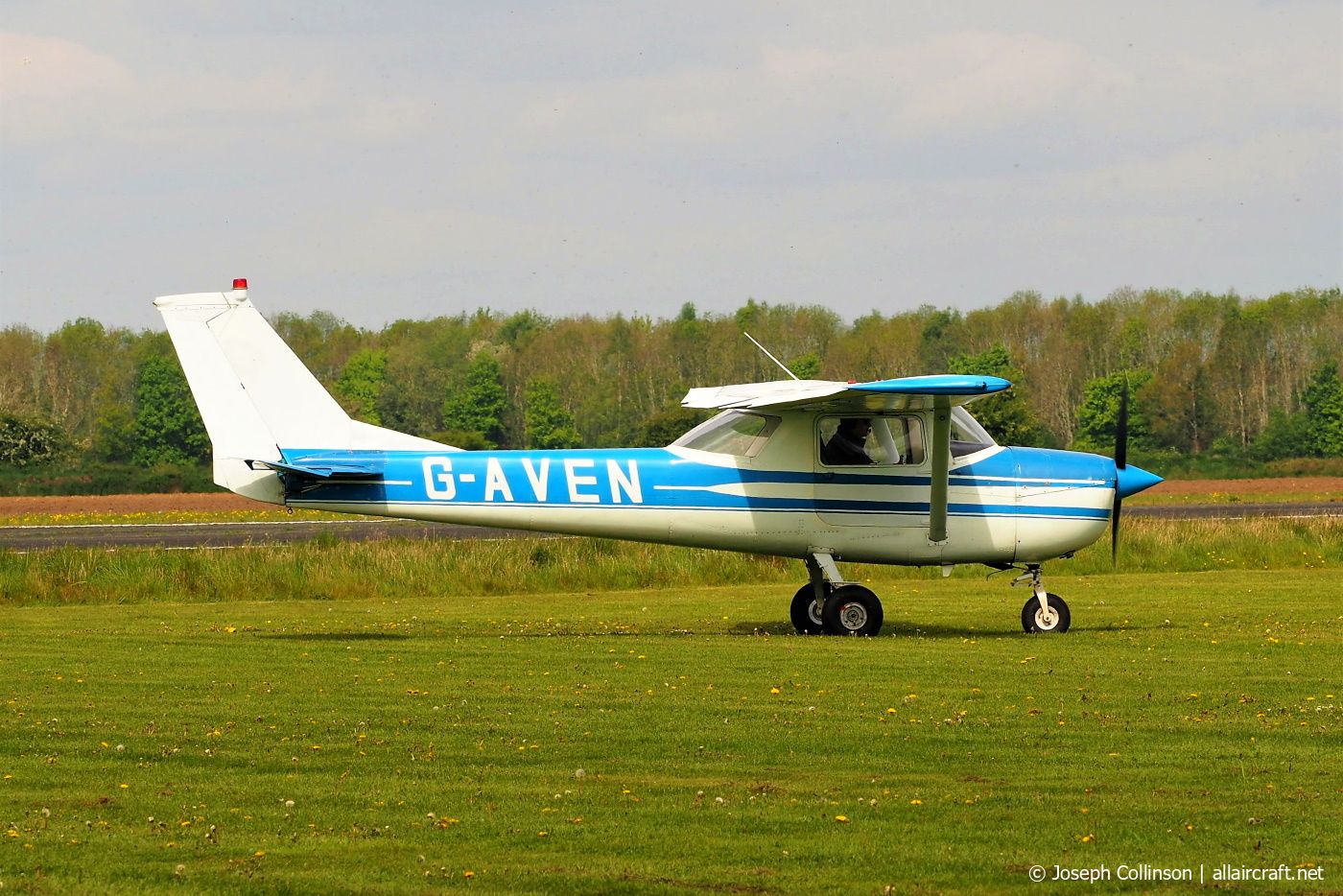 G-AVEN (0202) 1966 Reims-Cessna F150G