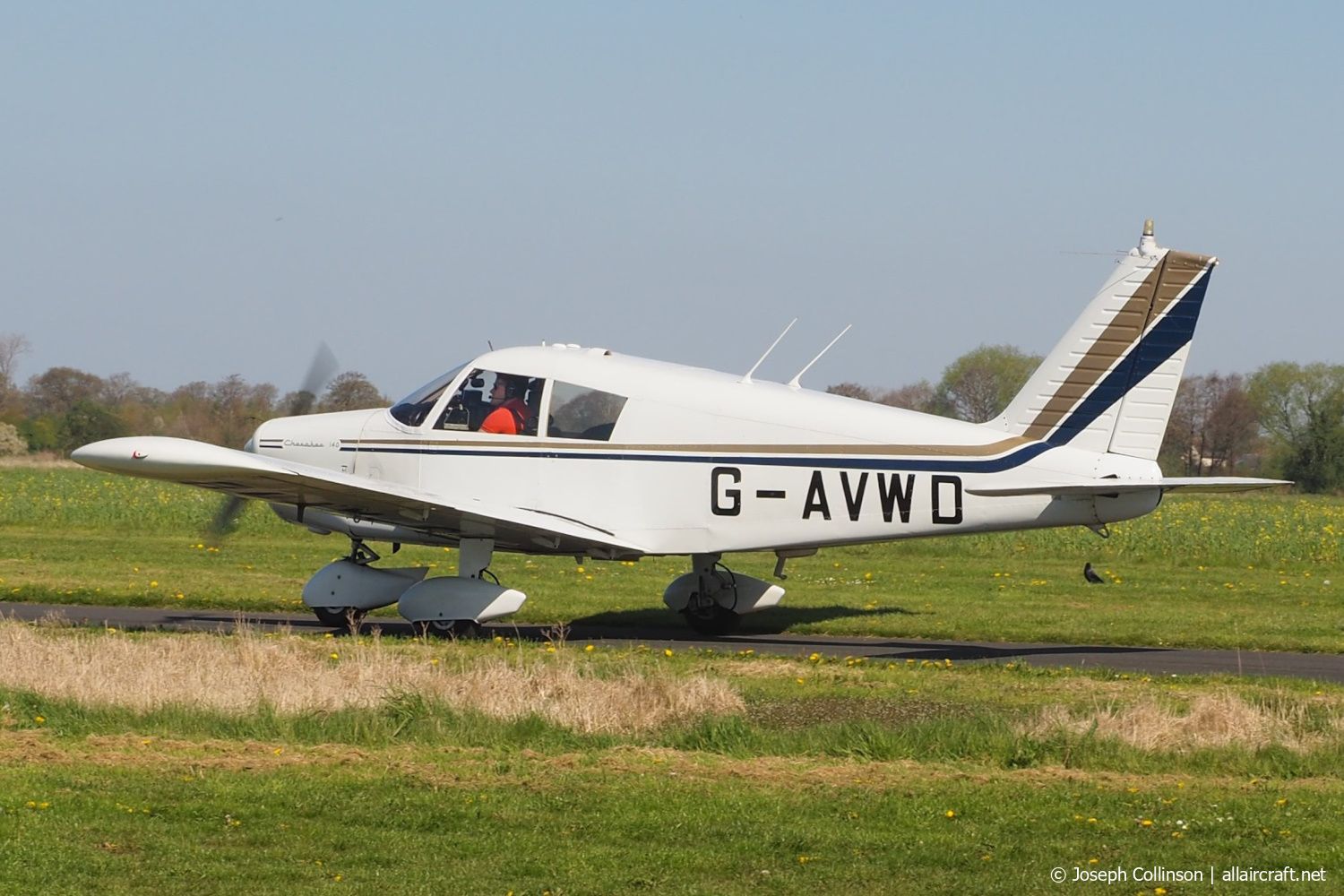 G-AVWD (28-23700) 1967 Piper PA-28-140 Cherokee