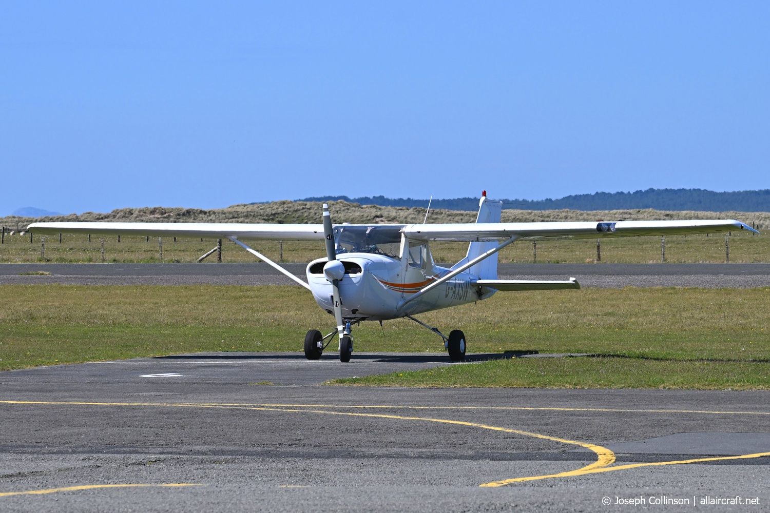 G-AXSW · Reims-Cessna FA150K Aerobat · (EGCK)