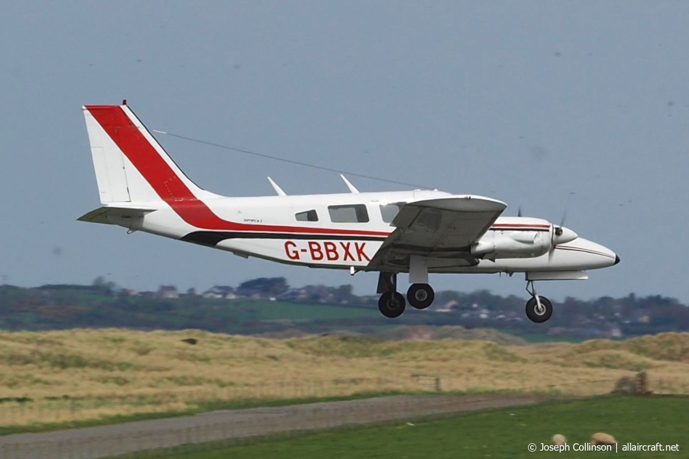 G-BBXK (34-7450056) 1973 Piper PA-34-200 Seneca