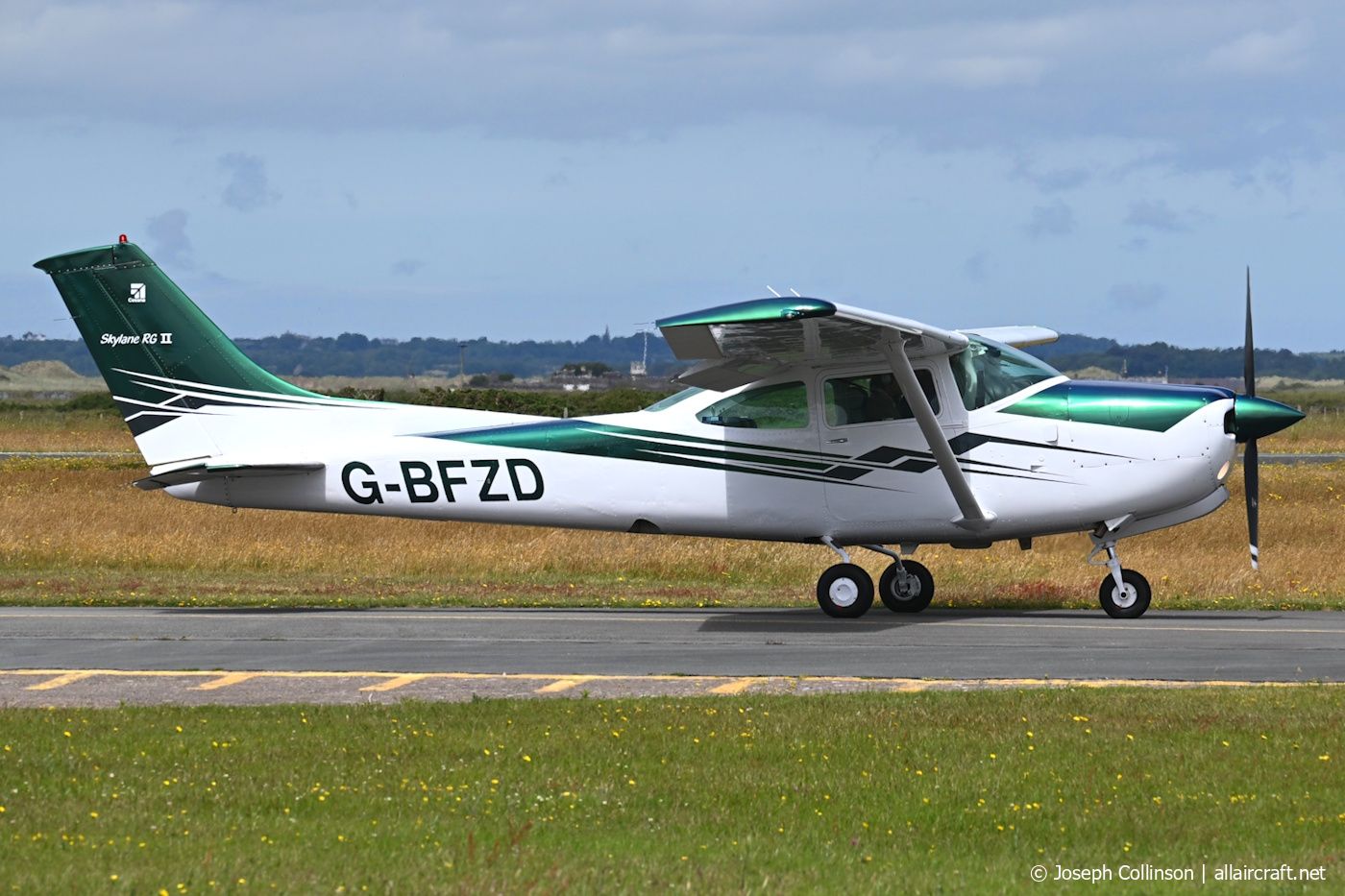 G-BFZD (0010) 1978 Reims-Cessna FR182 Skylane RG