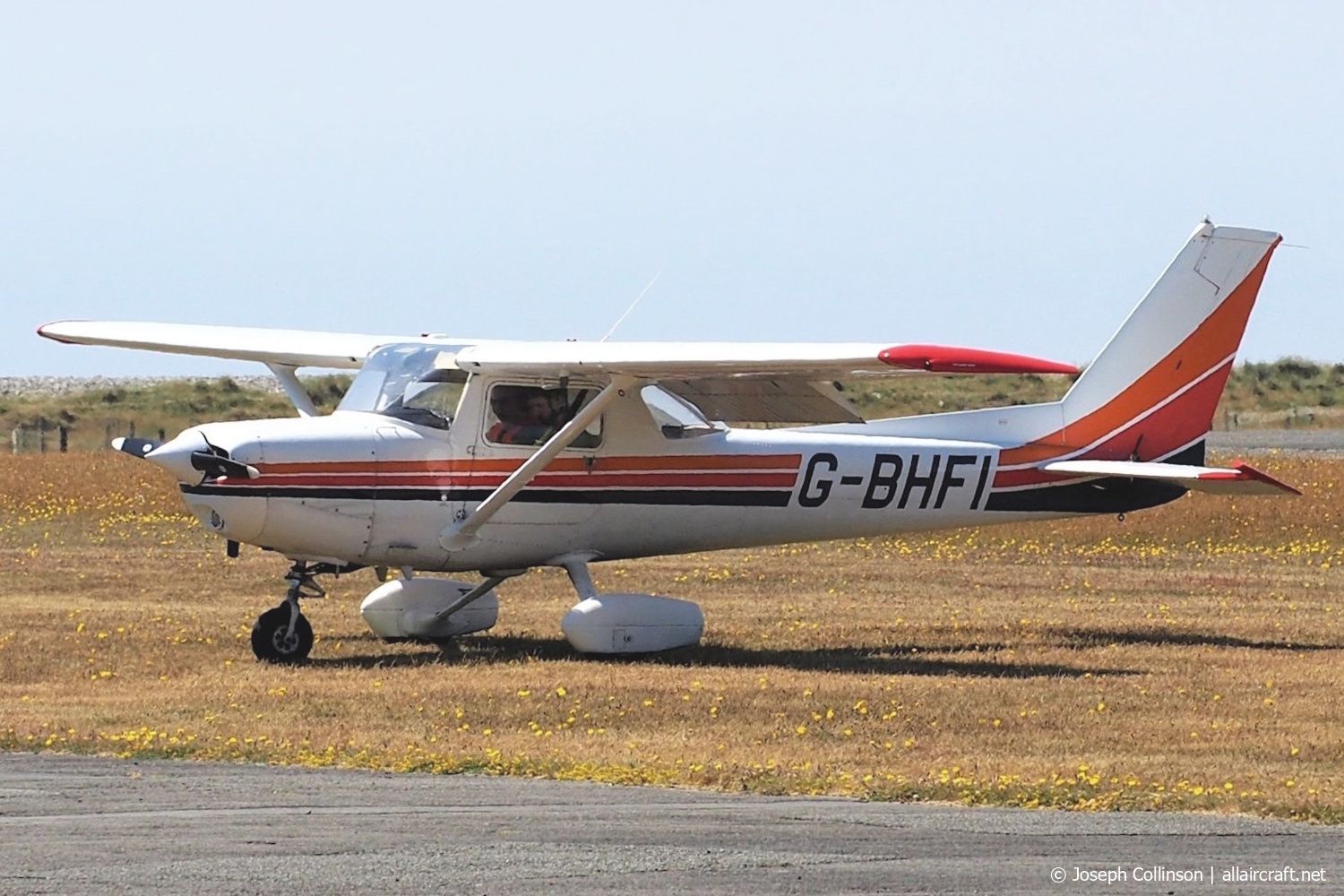 G-BHFI · Reims-Cessna F152 · (EGCK)