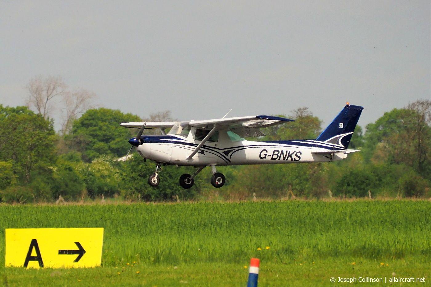 G-BNKS (152-83186) 1979 Cessna 152