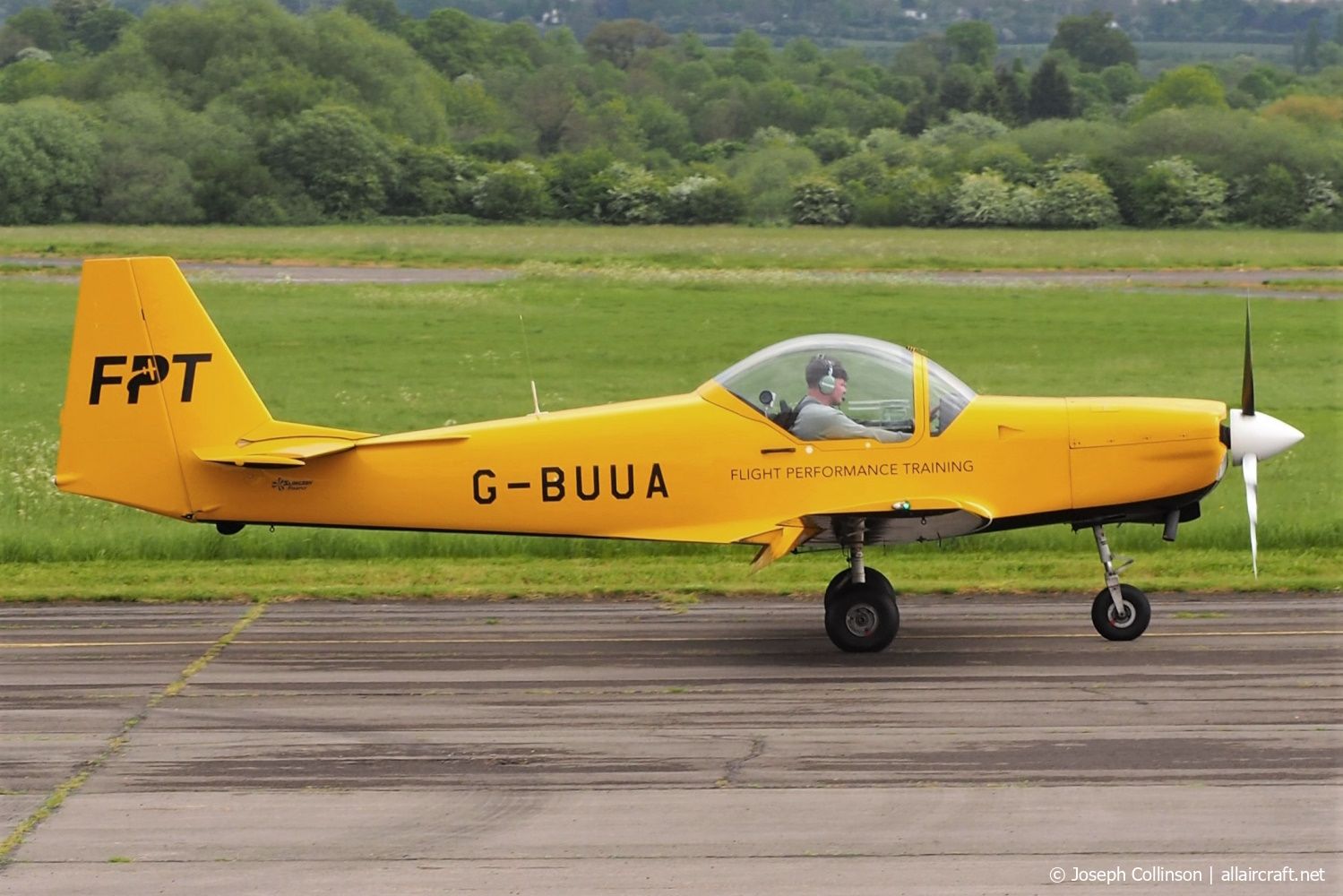 G-BUUA 2000 Slingsby T67M Mk.2 Firefly