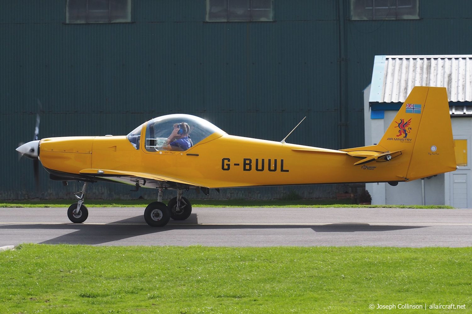 G-BUUL (2122) 1993 Slingsby T67M Mk.2 Firefly
