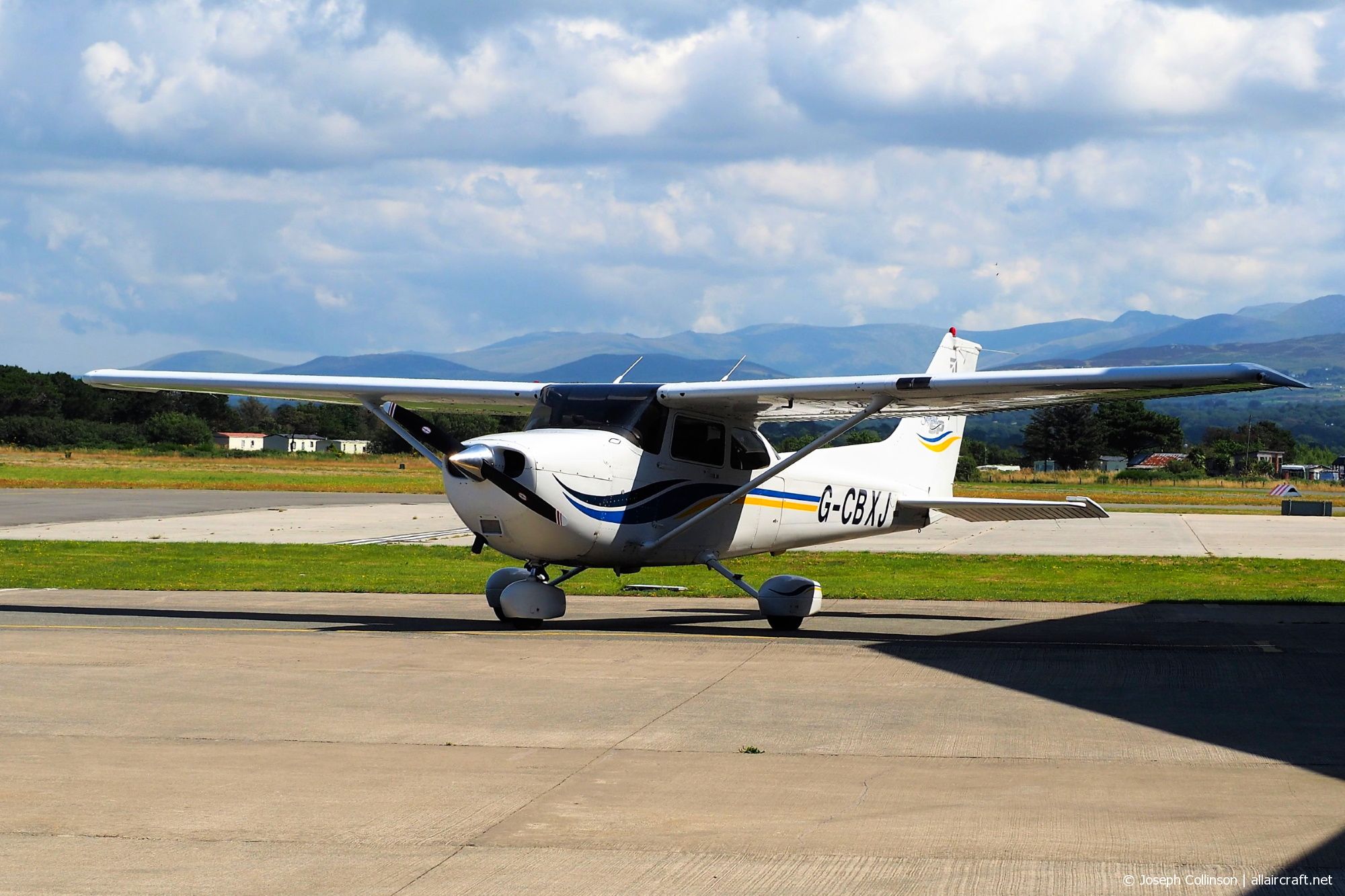 G-CBXJ (172S8125) Cessna 172S Skyhawk