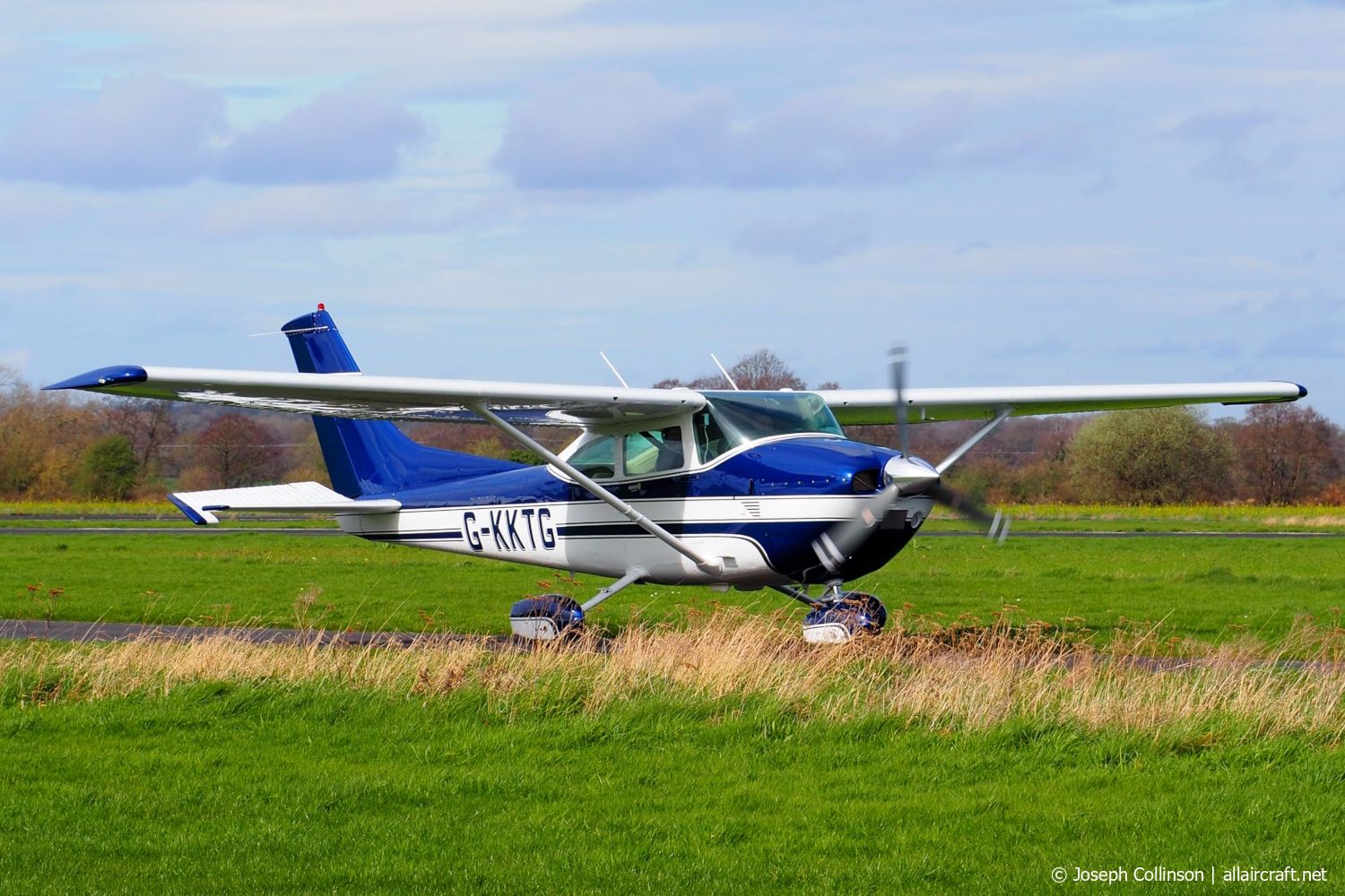 G-KKTG (182-67964) 1981 Cessna 182R Skylane