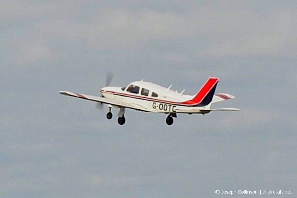 G-OOTC (28R-7703086) 1977 Piper PA-28R-201T