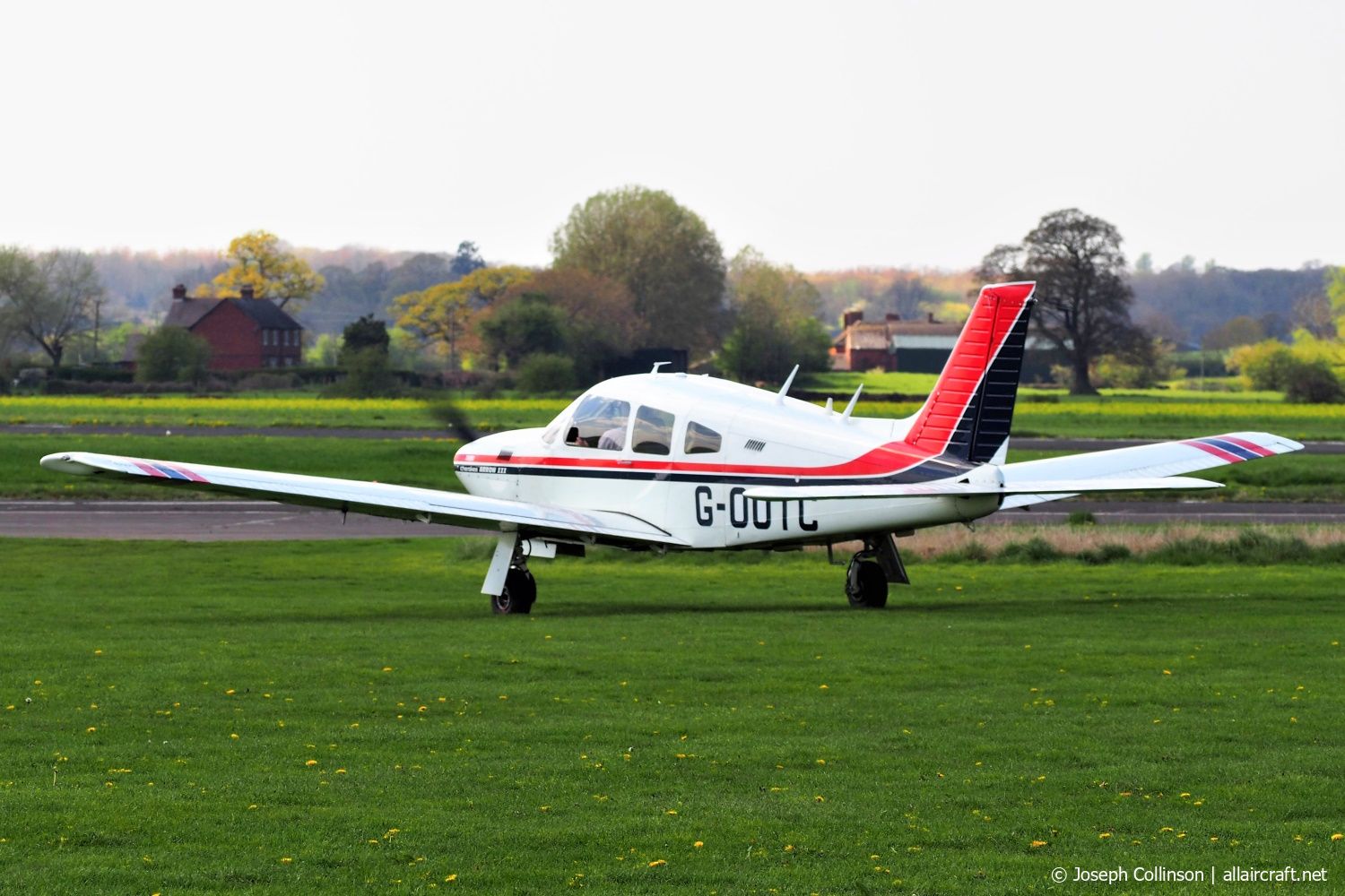 G-OOTC (28R-7703086) 1977 Piper PA-28R-201T