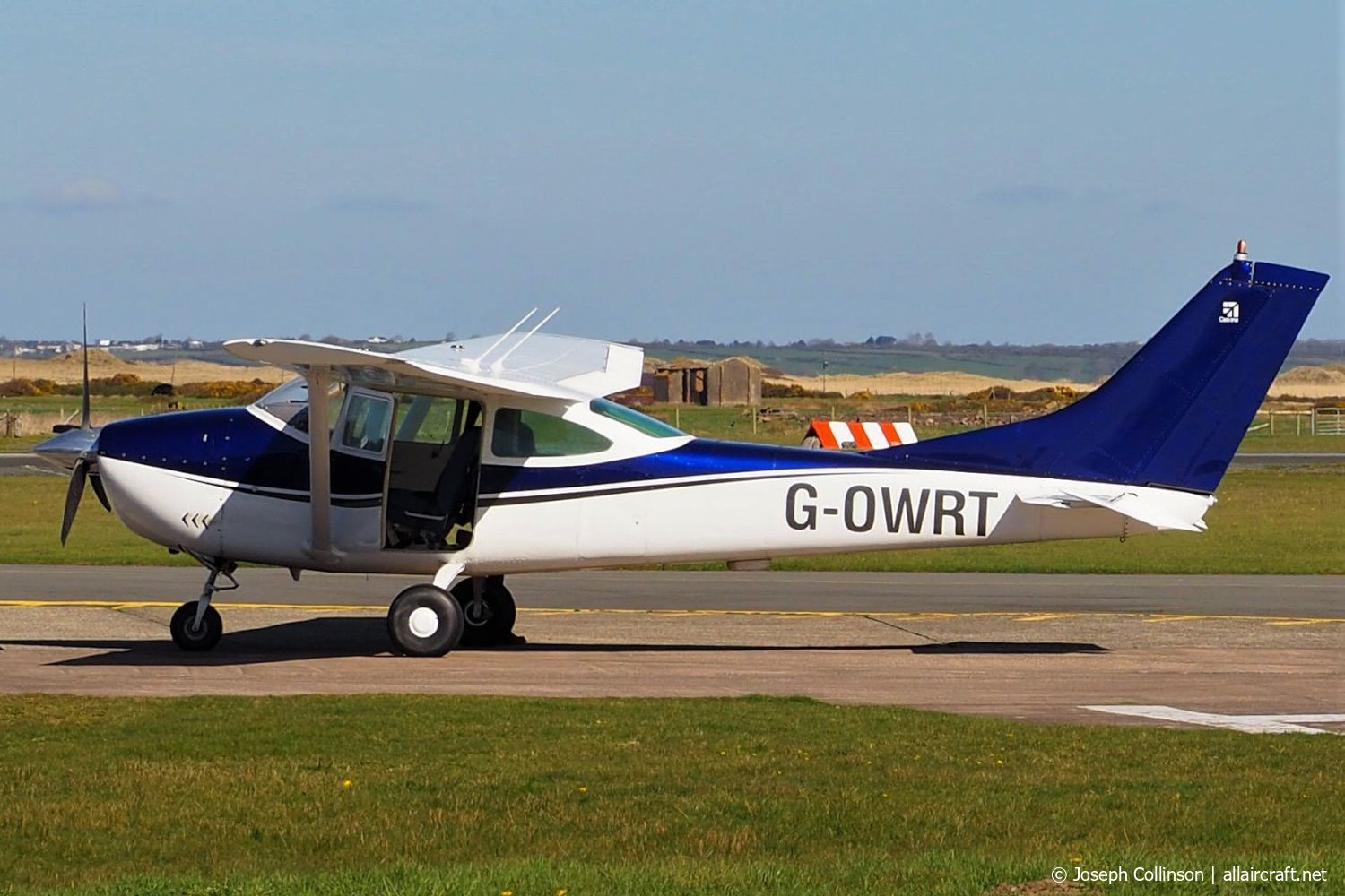 G-OWRT (182-55077) 1963 Cessna 182G Skylane