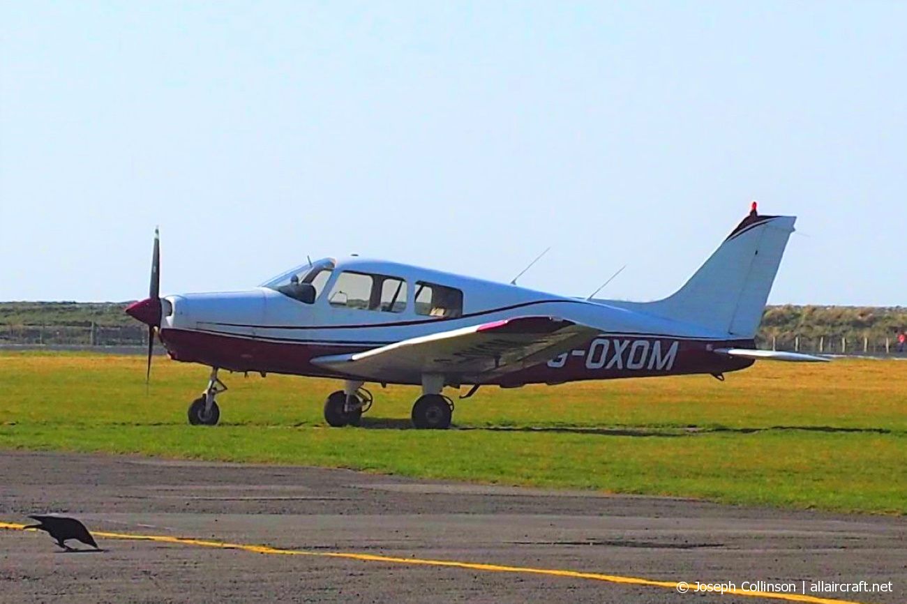 G-OXOM (28-41285) 1989 Piper PA-28-161 Cadet