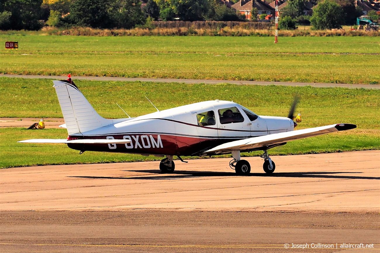 G-OXOM (28-41285) 1989 Piper PA-28-161 Cadet