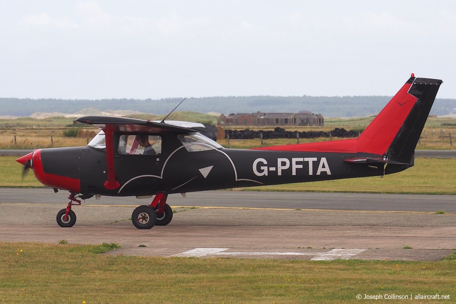 G-PFTA (1715) 1980 Reims-Cessna F152