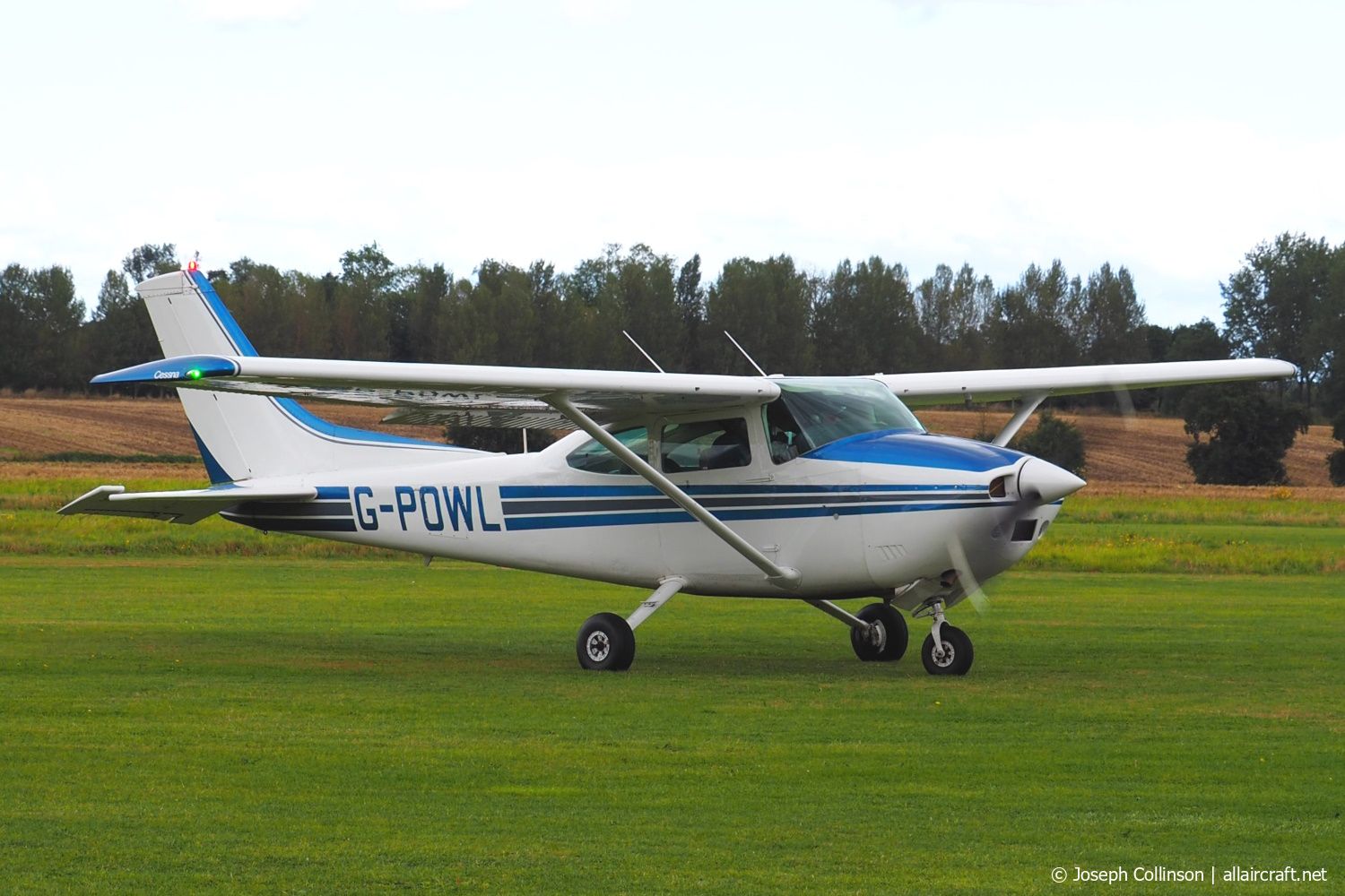 G-POWL (182-67813) 1982 Cessna 182R Skylane
