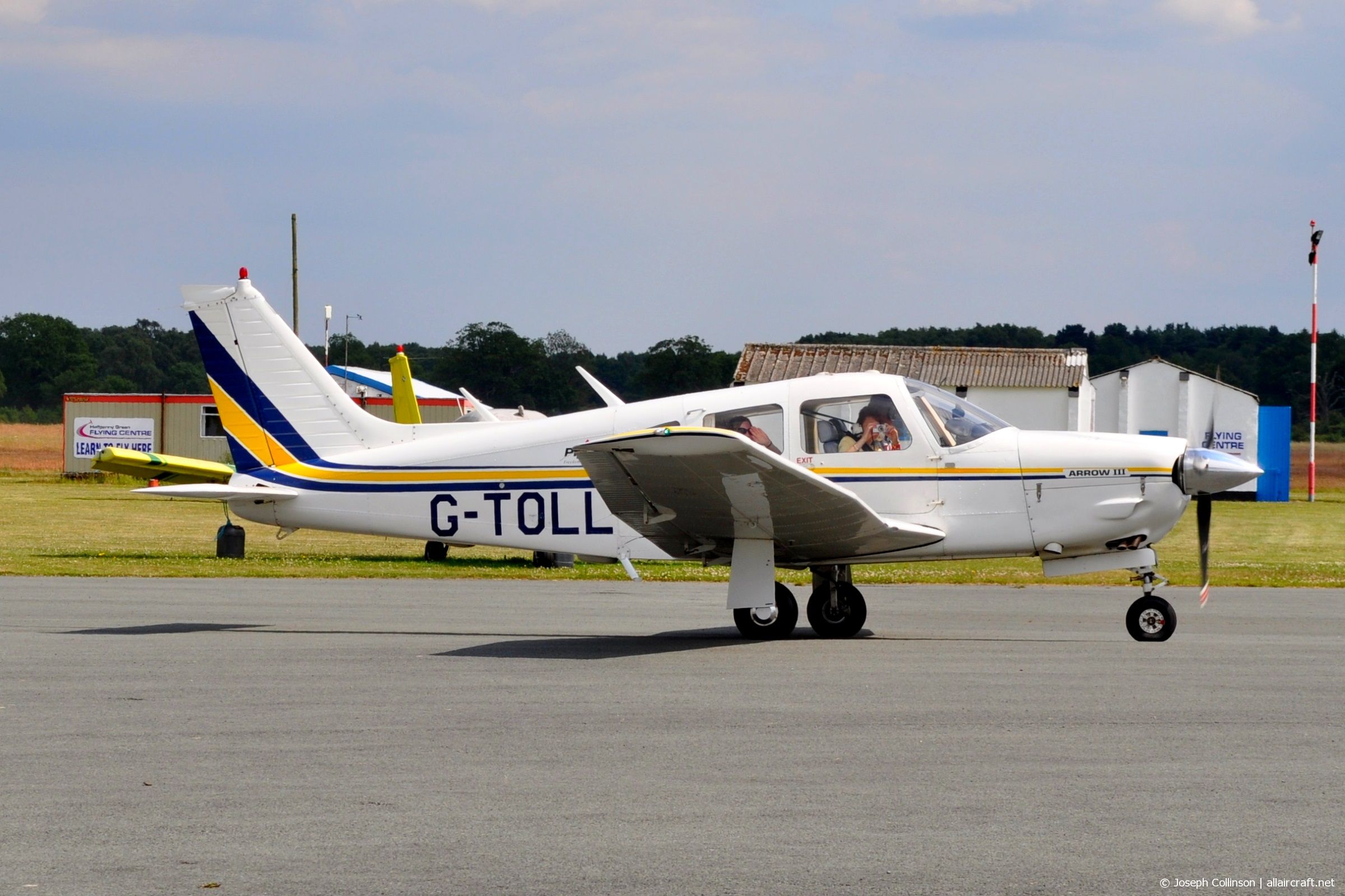 G-TOLL (28R-7837025) Piper PA-28R-201 Arrow III