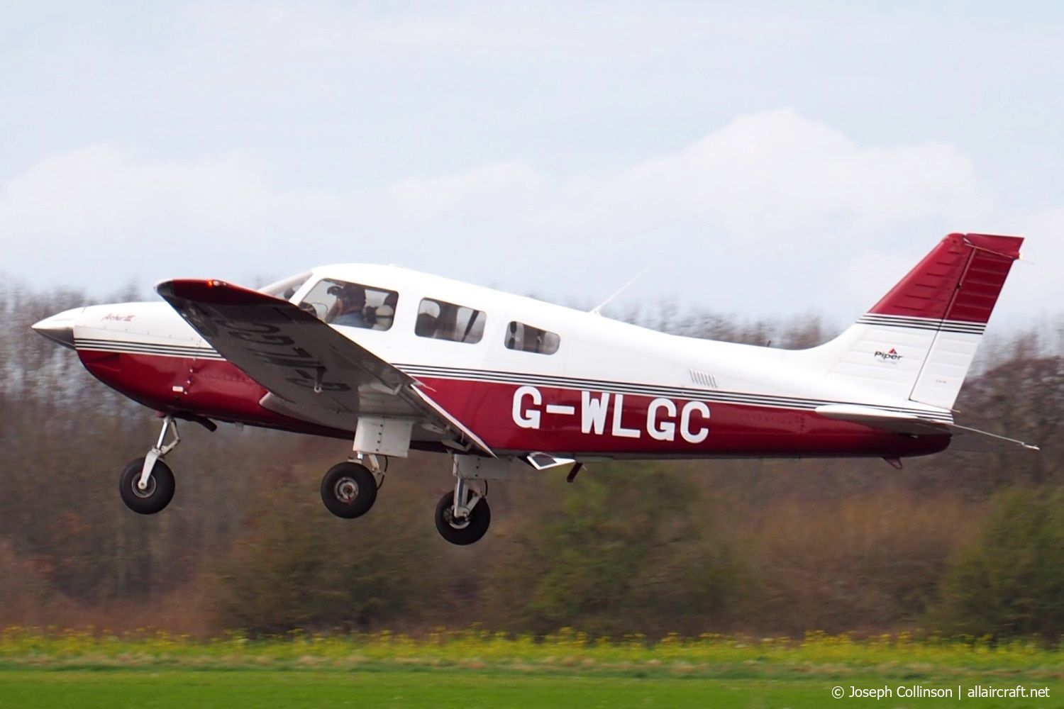 G-WLGC (28-43484) 2001 Piper PA-28-181