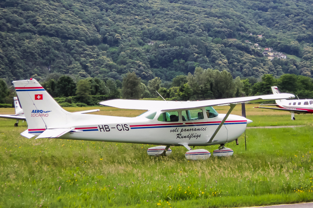 HB-CIS (17273679) Cessna 172N Skyhawk