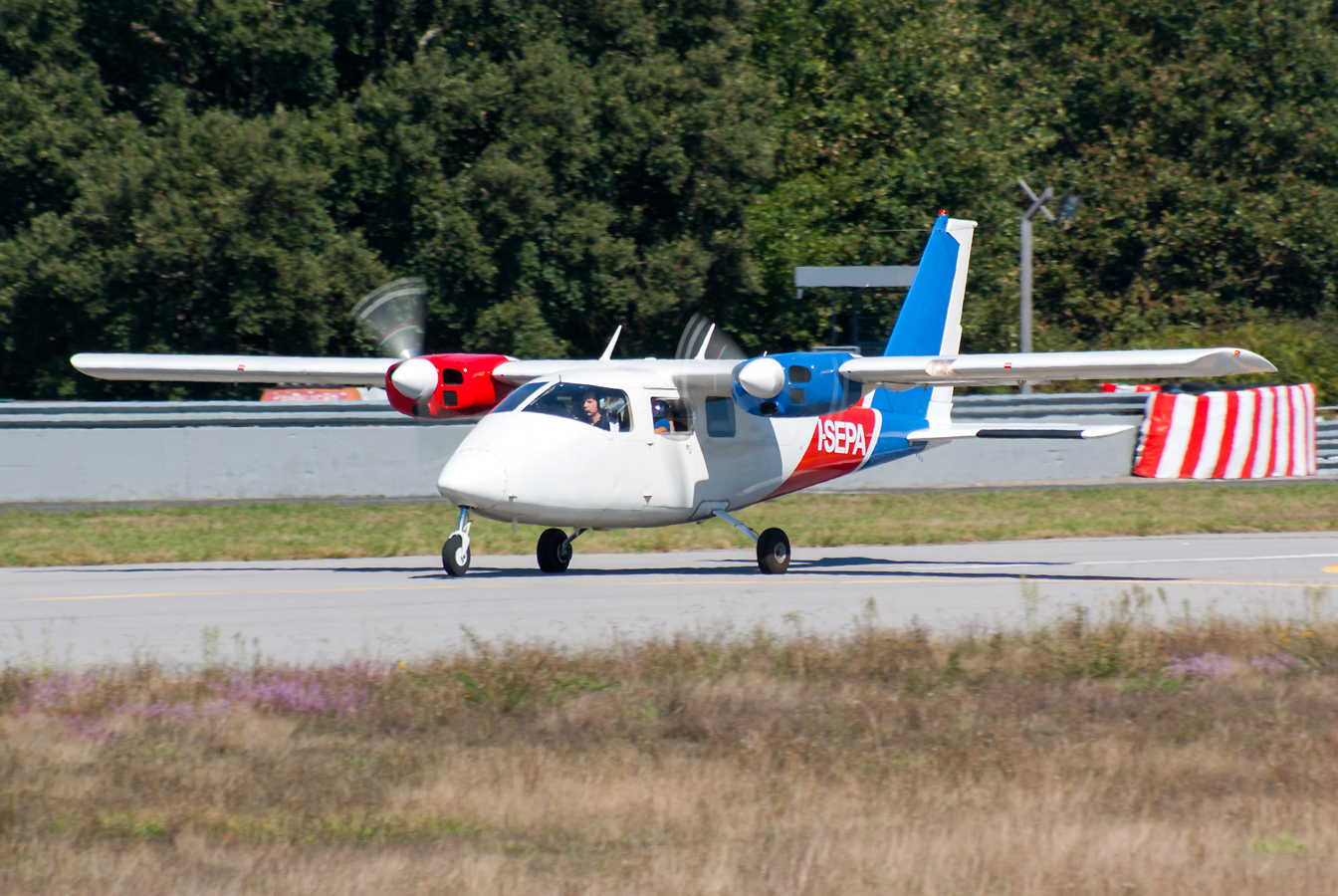 I-SEPA · Partenavia P.68 · (BGZ / LPBR)