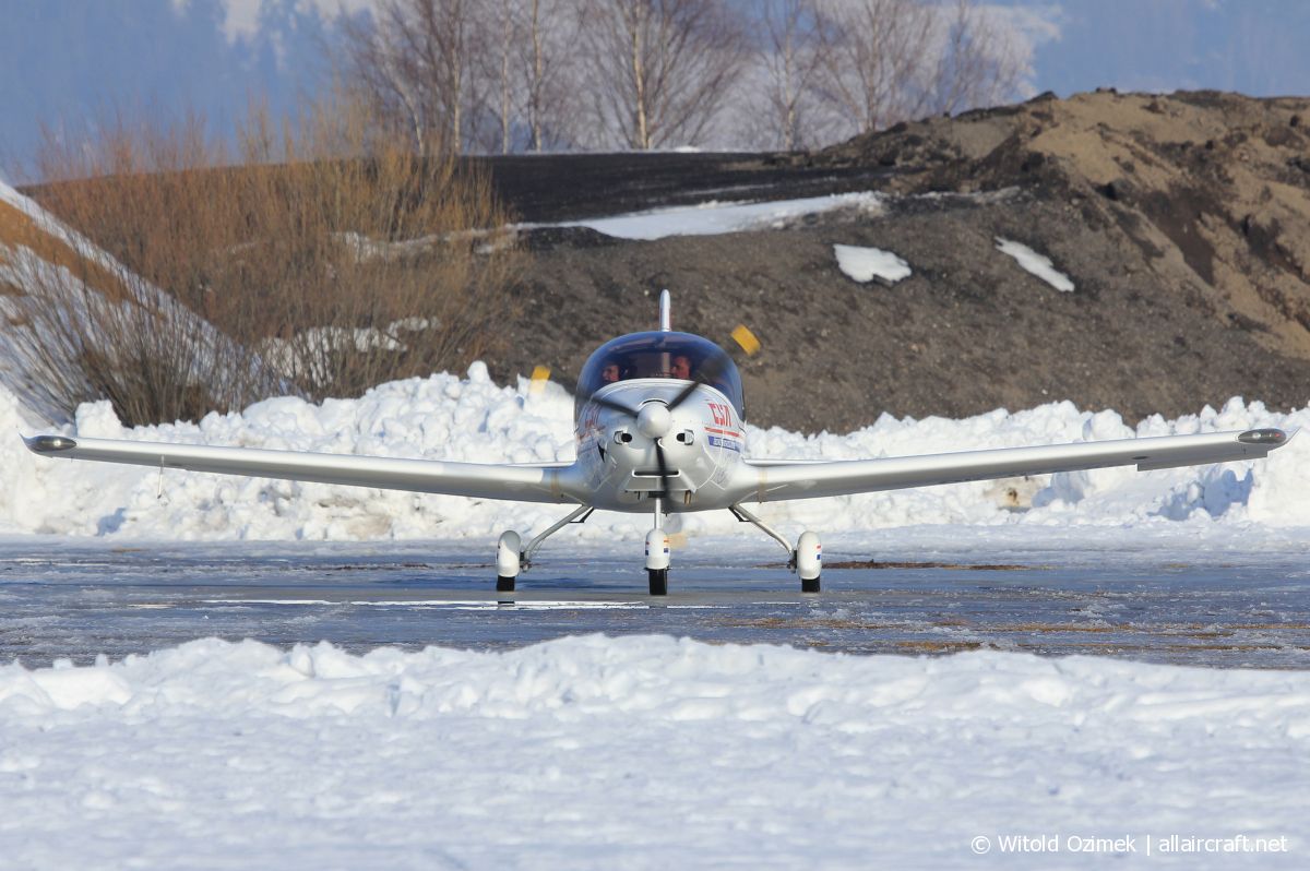 OK-JUA88 TL Ultralight TL-2000 Sting Carbon