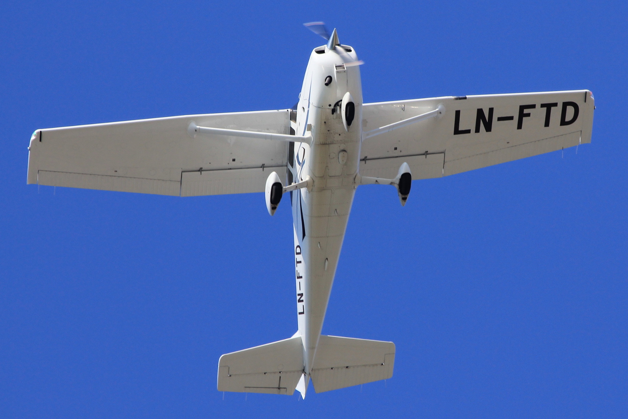 LN-FTD (172S10794) Cessna 172S Skyhawk