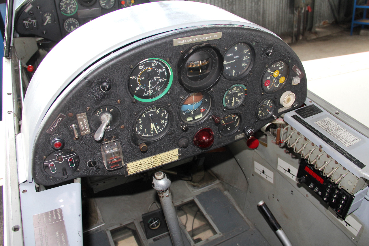 SP-EME (1272) Zlin Z-526F