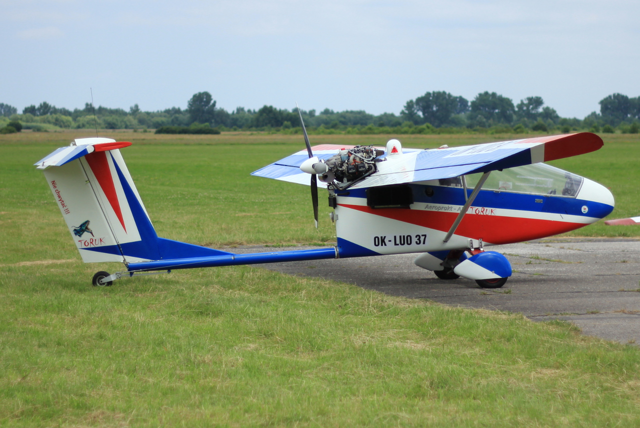 OK-LUO37 Aeroprakt A-20