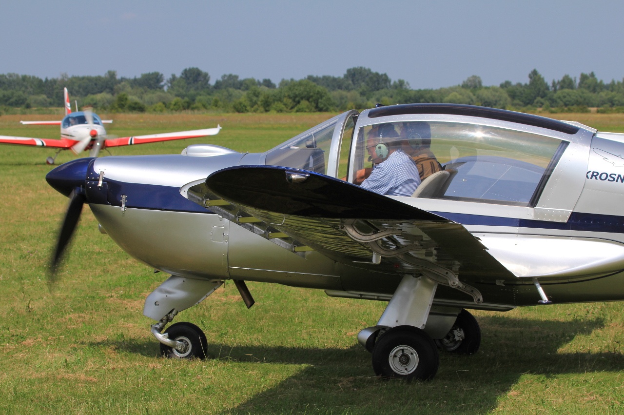 SP-CAC (11489) Morane-Saulnier MS.893A Commodore 180