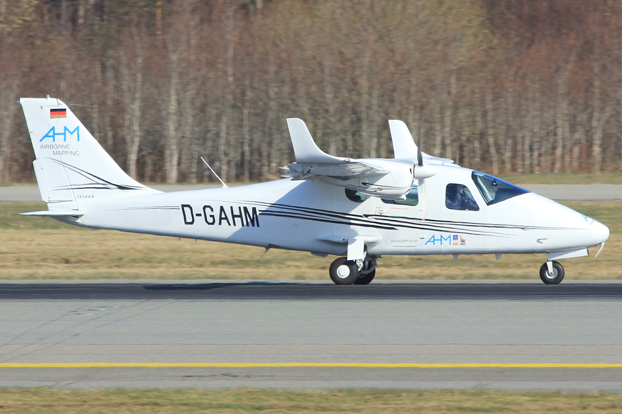 D-GAHM Tecnam P-2006T