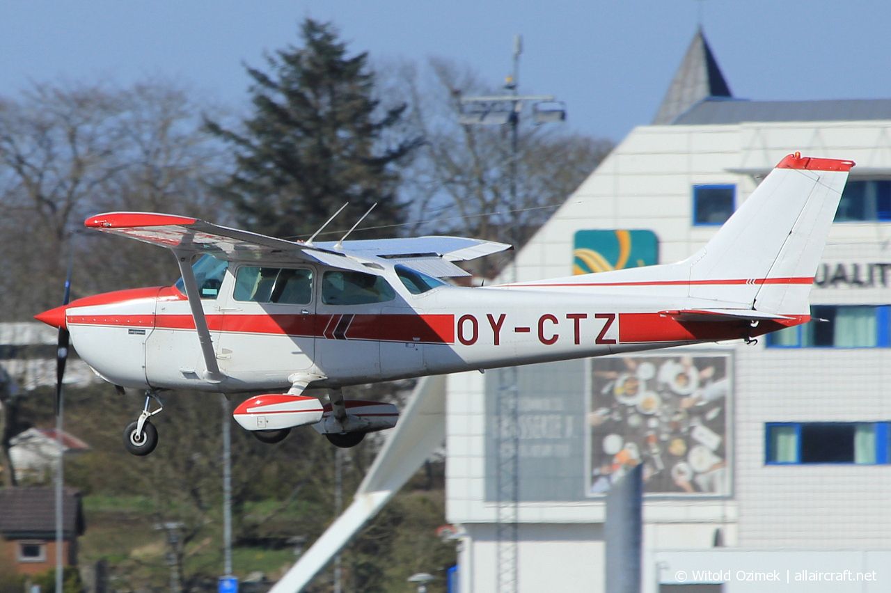 OY-CTZ (17267356) Cessna 172M Skyhawk