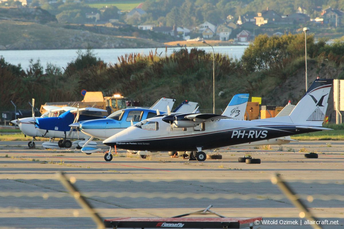 PH-RVS (98) 1977 Partenavia P.68B Victor