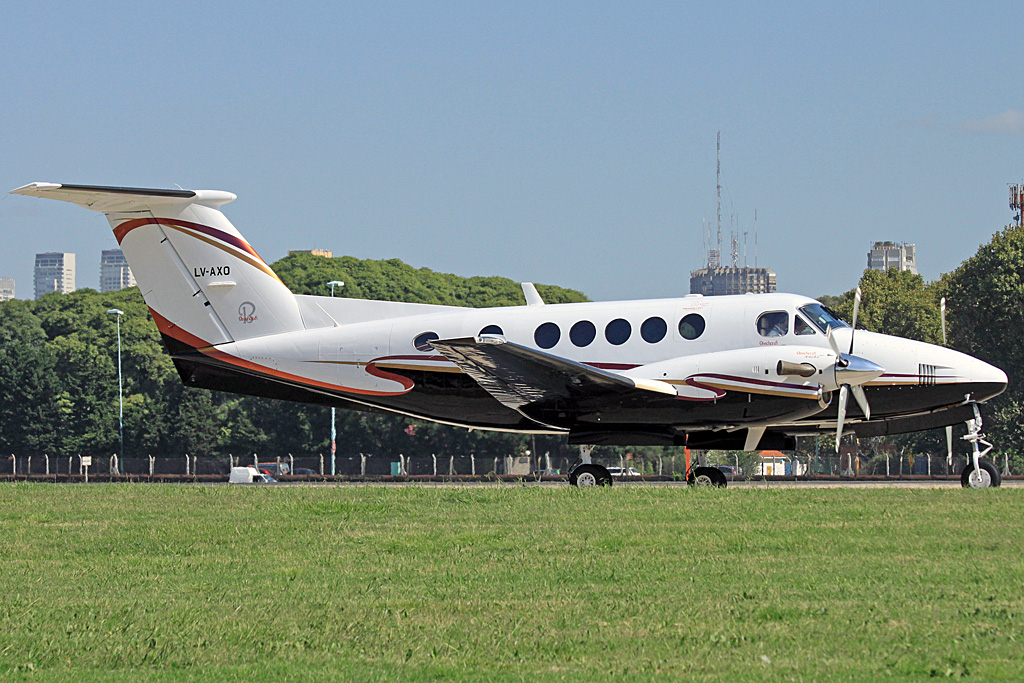 LV-AXO, (cn BB-1877), Raytheon B200 King Air