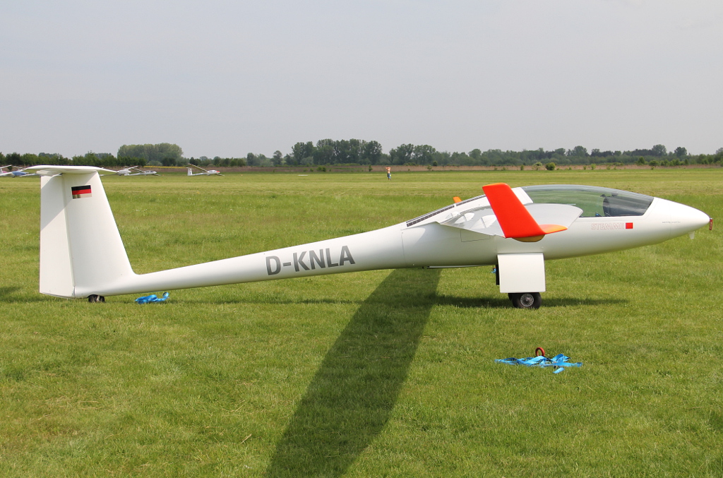 D-KNLA, (cn 11-105), Stemme S-10VT