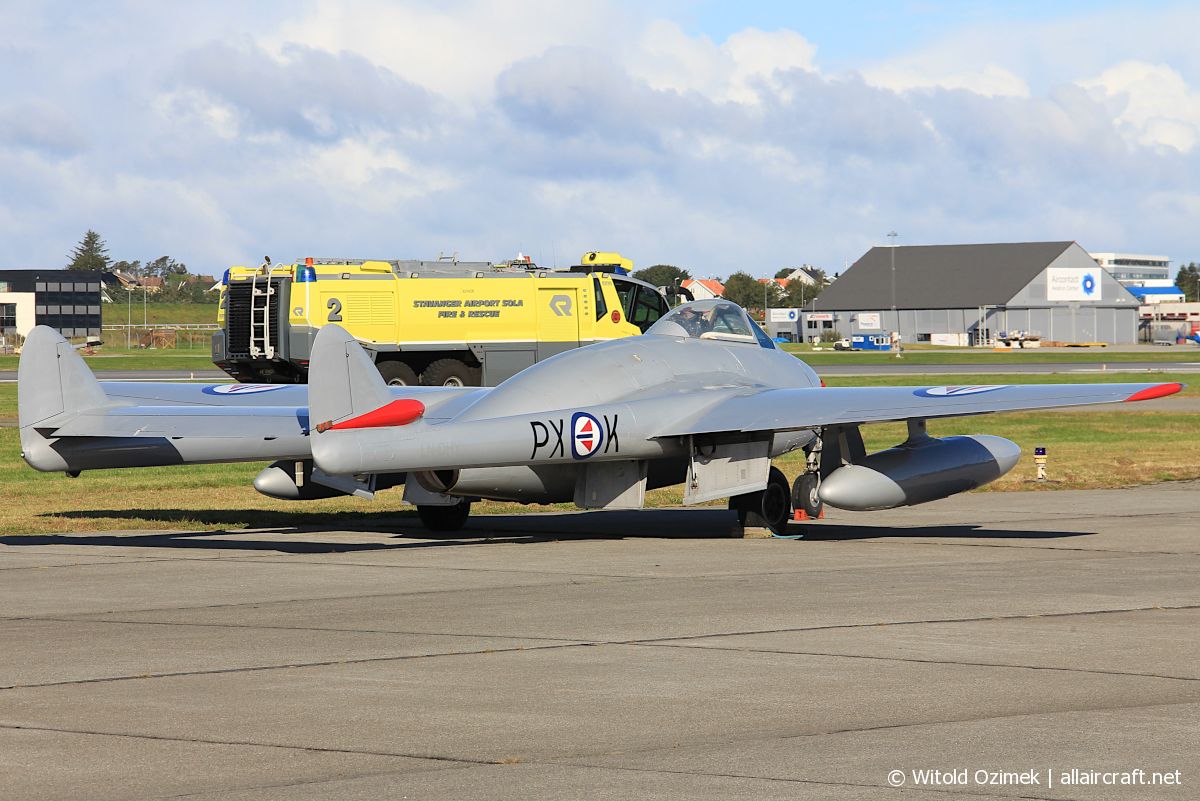 LN-DHY (705) 1952 DeHavilland Vampire FB.6