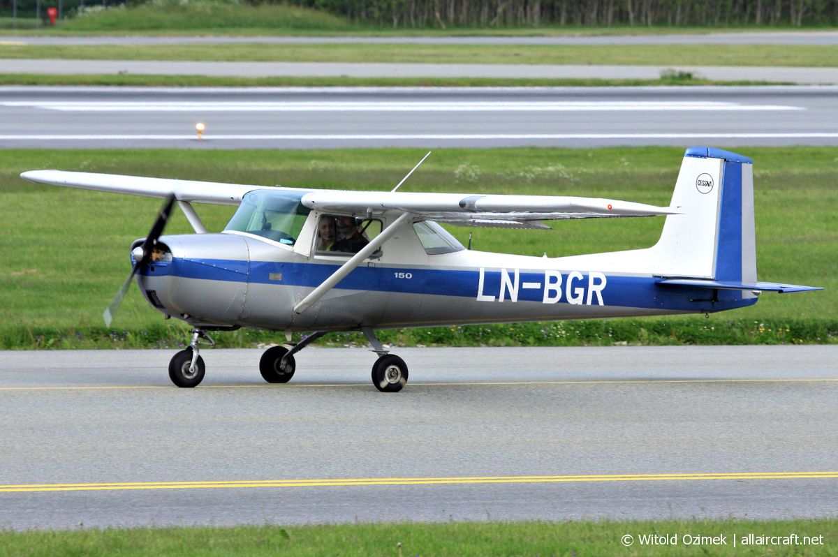 LN-BGR (150-60457) Cessna 150D