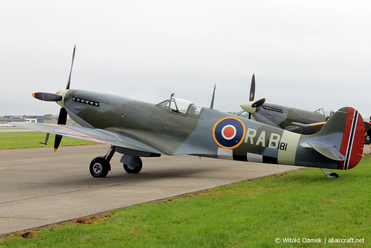 PV181 / RAB (CBAF.IX.3279) 1943 Supermarine 361 Spitfire HF.IX